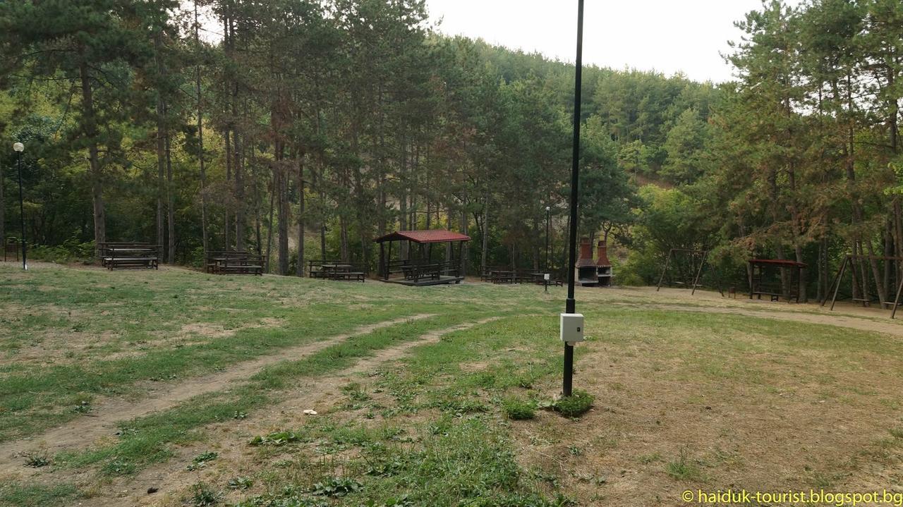 Family Hotel Jemelly Obzor Exterior photo