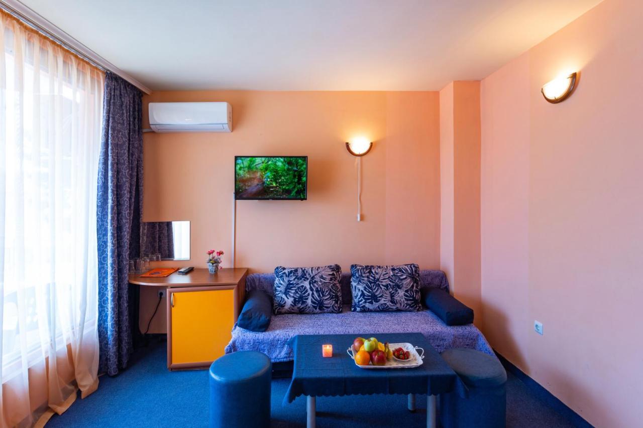 Family Hotel Jemelly Obzor Exterior photo