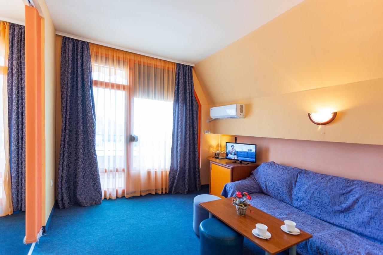 Family Hotel Jemelly Obzor Exterior photo