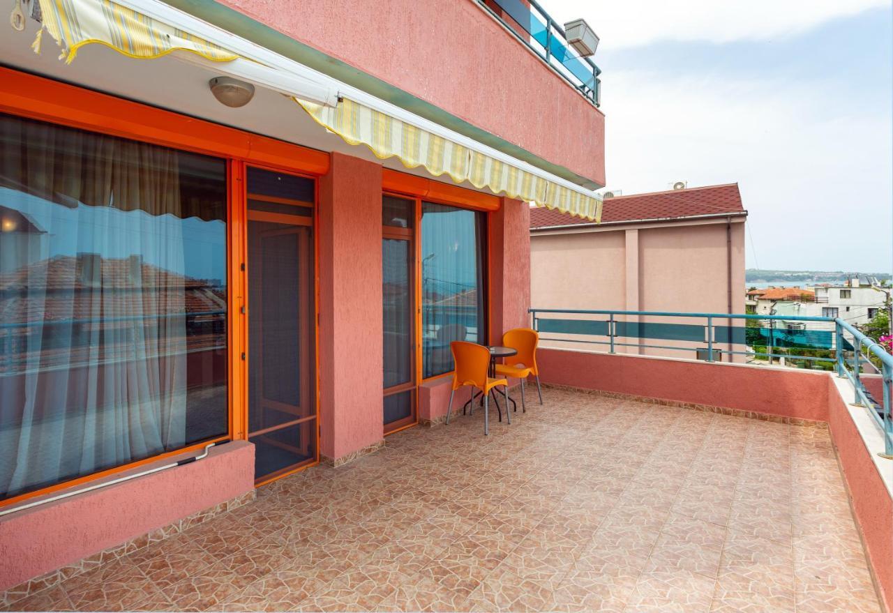 Family Hotel Jemelly Obzor Exterior photo