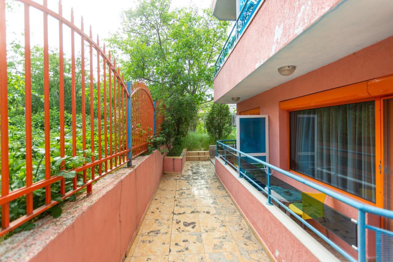 Family Hotel Jemelly Obzor Exterior photo